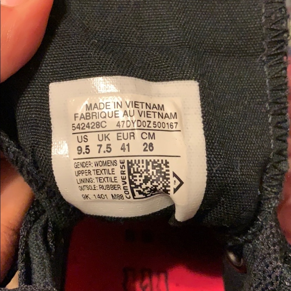 Converse - Picture 4 of 4